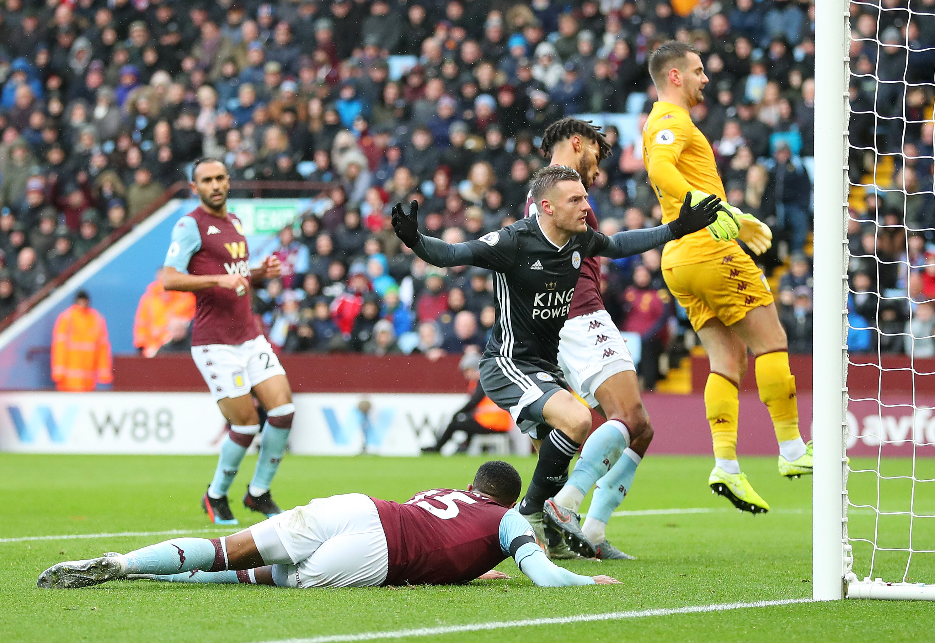 利物浦在近 利物浦在近